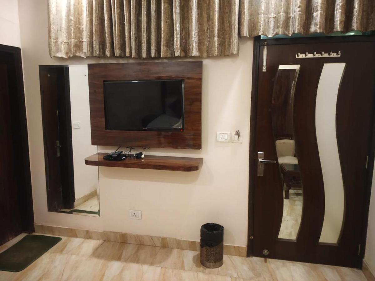 Adb Rooms Hotel Indo Continental نيودلهي المظهر الخارجي الصورة